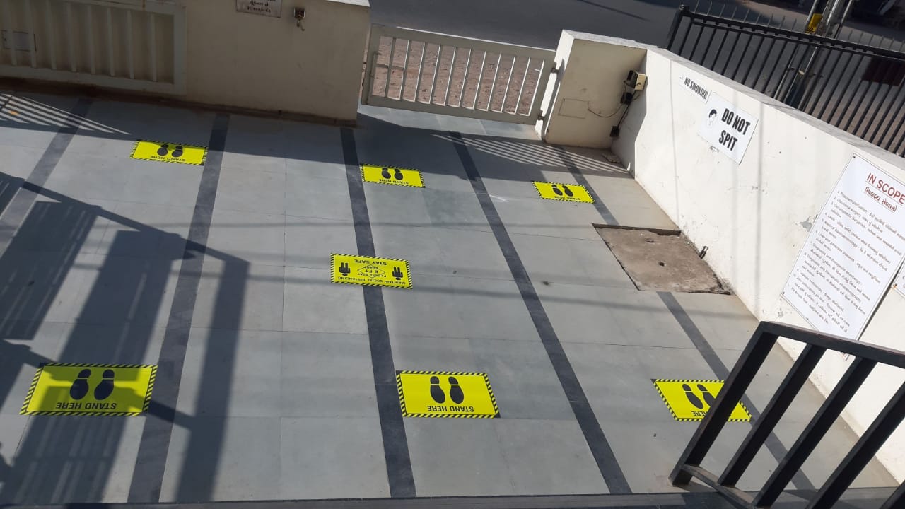 Distancing from virus With safety